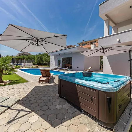 Beautiful In Kastel Stafilic With Wifi Holiday home *