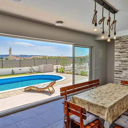 Beautiful In Kastel Stafilic With Wifi Holiday home Kastela